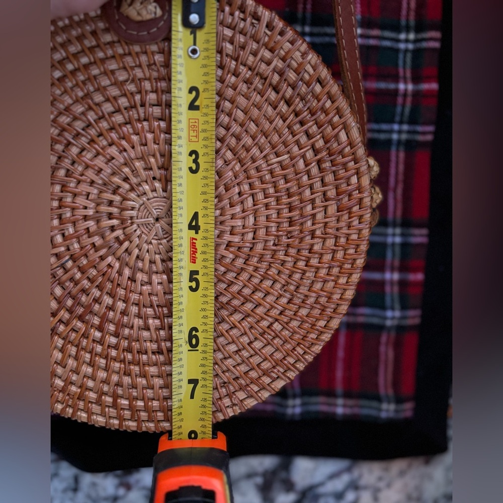 Handcrafted Tan Rattan Bag - Picture 5 of 12